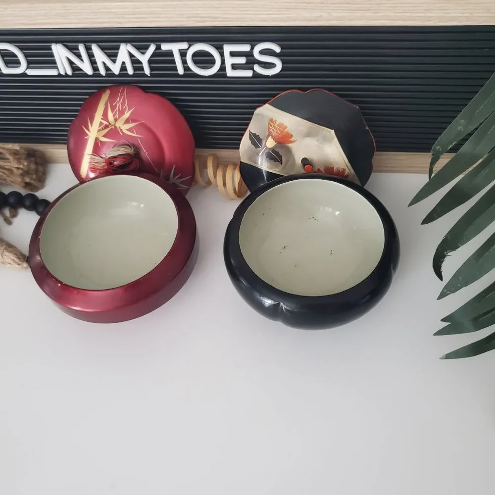 Vintage Japanese  Lacquerware Bonbonniere Bowl(s) w/ lids 1 Red, 1 Black…